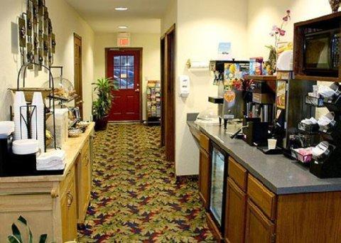 Econo Lodge *