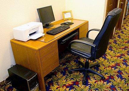 Econo Lodge *